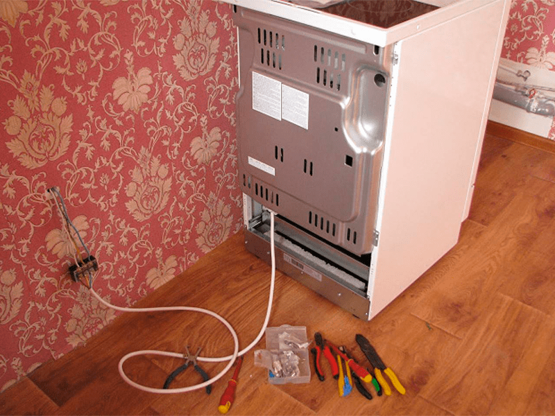 Установка электрической плиты в Ейске в октябре