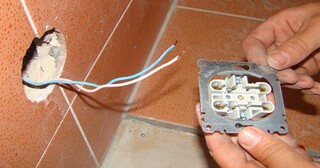 Замена розеток в Ейске в октябре